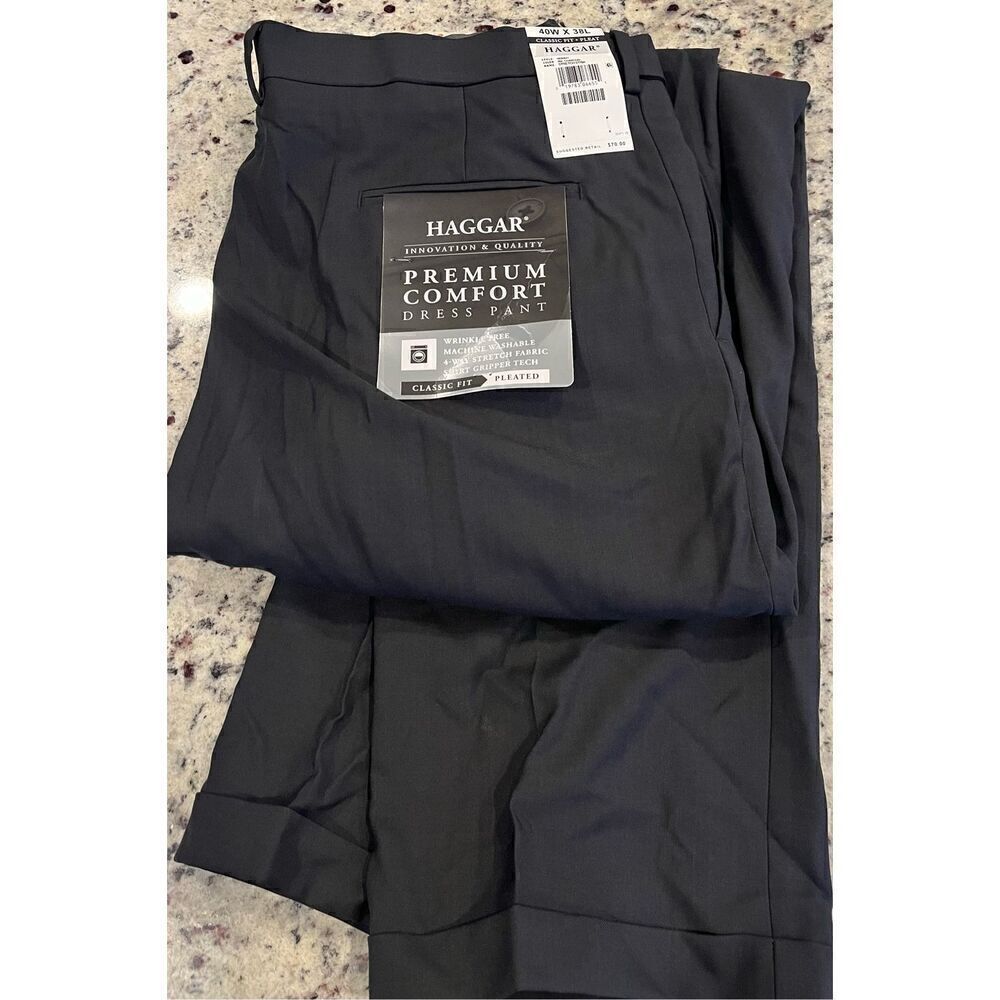 Haggar Men's Premium Comfort Classic Fit Pleat Front Dress Pant